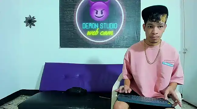 Snapshot of Exclusive_Duo66 chatting on December 2024 12:23:01 PM Exclusive Duo66 online show from December 2024 12:23:01 PM