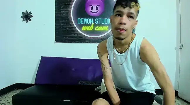 Snapshot of Exclusive_Duo66 chatting on December 2024 12:23:02 PM Exclusive Duo66 online show from December 2024 12:23:02 PM