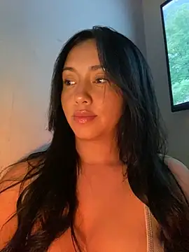 sweet kitty0110 online show from January 2025 05:09:01 AM