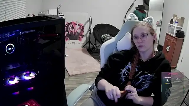 LilyFoxxx online show from December 2025 06:08:02 AM