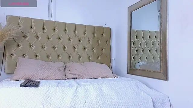 Snapshot of ened_nessa chatting on January 2025 04:38:02 AM ened nessa online show from January 2025 04:38:02 AM