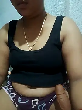 Snapshot of Super-Couple chatting on October 2025 10:43:02 AM Super-Couple online show from October 2025 10:43:02 AM