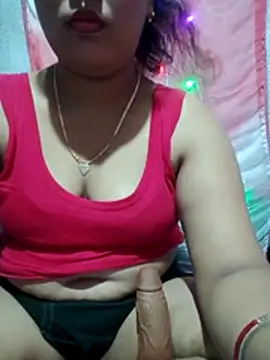 Snapshot of Super-Couple chatting on November 2025 12:29:02 PM Super-Couple online show from November 2025 12:29:02 PM