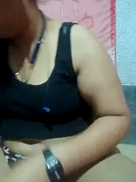 Snapshot of Super-Couple chatting on November 2025 08:58:02 AM Super-Couple online show from November 2025 08:58:02 AM