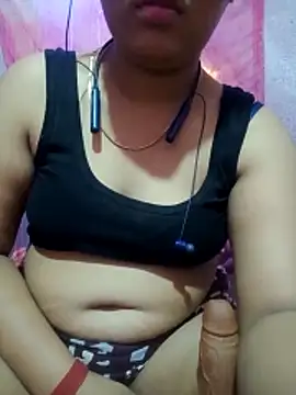 Snapshot of Super-Couple chatting on November 2025 10:10:01 PM Super-Couple online show from November 2025 10:10:01 PM