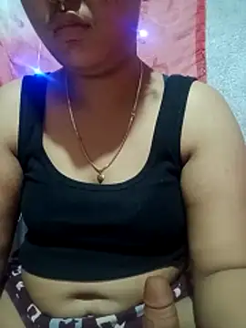 Snapshot of Super-Couple chatting on December 2025 05:37:02 AM Super-Couple online show from December 2025 05:37:02 AM