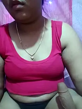 Snapshot of Super-Couple chatting on December 2025 06:39:01 PM Super-Couple online show from December 2025 06:39:01 PM