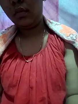 Snapshot of Super-Couple chatting on February 2026 02:19:01 AM Super-Couple online show from February 2026 02:19:01 AM