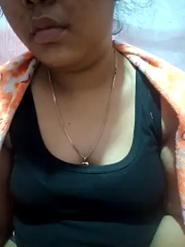 Snapshot of Super-Couple chatting on February 2026 09:44:01 PM Super-Couple online show from February 2026 09:44:01 PM