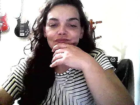 escritorasafada online show from March 2025 09:45:02 PM