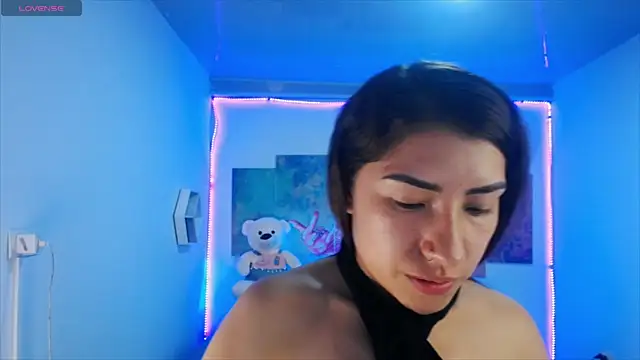 Snapshot of Sofi_hot_4m chatting on January 2025 12:24:01 AM Sofi hot 4m online show from January 2025 12:24:01 AM