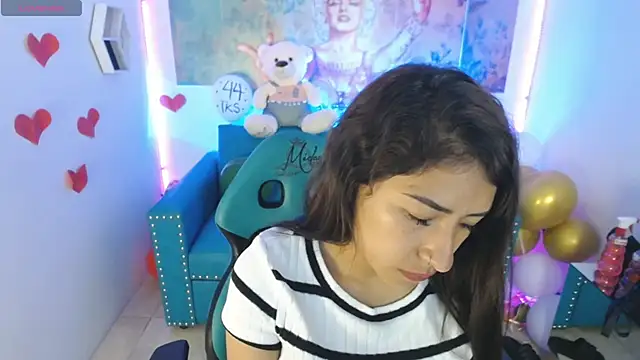 Snapshot of Sofi_hot_4m chatting on February 2025 12:56:01 PM Sofi hot 4m online show from February 2025 12:56:01 PM