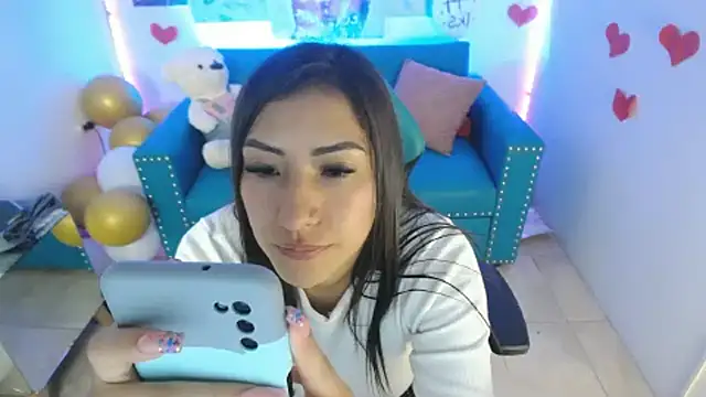 Snapshot of Sofi_hot_4m chatting on March 2025 04:24:01 PM Sofi hot 4m online show from March 2025 04:24:01 PM