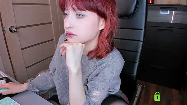 ElizaNik  online show from May 2026 12:40:02 AM