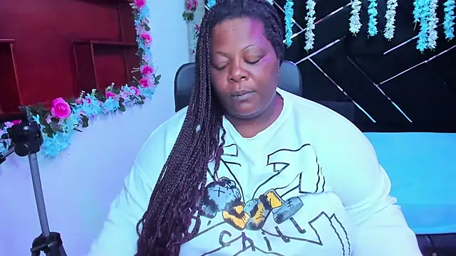 Snapshot of rocio_bbw_ chatting on November 2025 08:41:02 PM rocio bbw online show from November 2025 08:41:02 PM