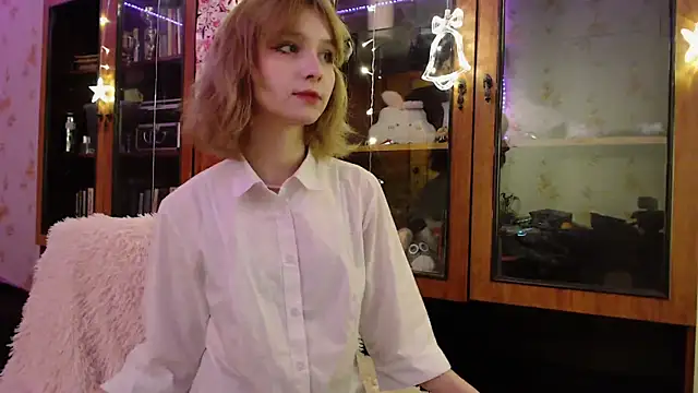 cloudgirrl online show from January 2025 10:30:02 PM