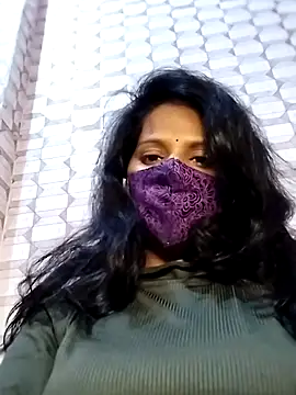 Shivani Tivari online show from February 2025 06:15:02 PM