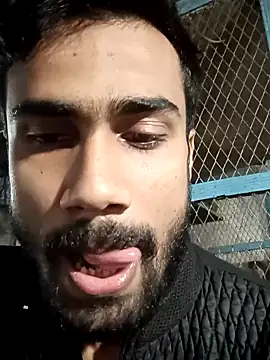 Snapshot of Skinny_Bigass_23 chatting on December 2024 01:10:02 PM Skinny Bigass 23 online show from December 2024 01:10:02 PM