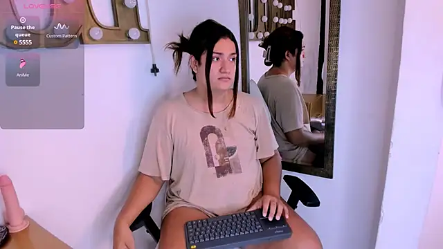 Snapshot of Valery_Maravilla_ chatting on January 2025 07:46:01 PM Valery Maravilla online show from January 2025 07:46:01 PM