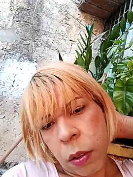 Snapshot of blondebitchlitle chatting on February 2025 08:08:02 PM blondebitchlitle online show from February 2025 08:08:02 PM