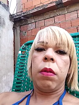 Snapshot of blondebitchlitle chatting on February 2025 11:41:02 AM blondebitchlitle online show from February 2025 11:41:02 AM
