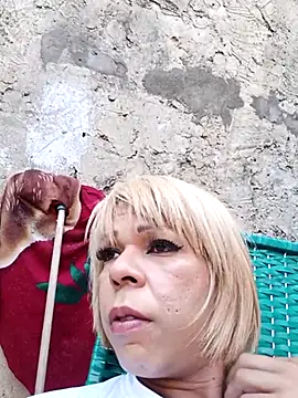 Snapshot of blondebitchlitle chatting on March 2025 09:22:01 PM blondebitchlitle online show from March 2025 09:22:01 PM