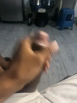 Snapshot of ruiz_jhoe0514 chatting on September 2025 12:43:02 PM ruiz jhoe0514 online show from September 2025 12:43:02 PM