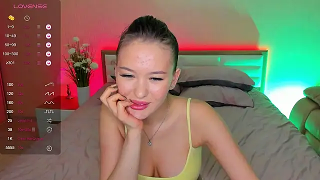 Snapshot of skinny_sissss chatting on December 2024 10:34:01 AM skinny sissss online show from December 2024 10:34:01 AM