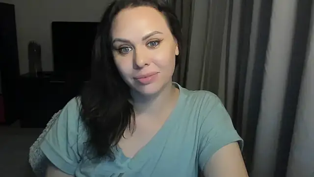 MollyCheiz online show from March 2026 04:47:01 PM