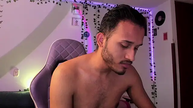 Raf brunette online show from January 2025 12:18:01 PM