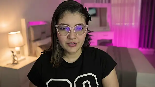 Snapshot of Camilaa_bueno chatting on January 2025 09:46:02 PM Camilaa bueno online show from January 2025 09:46:02 PM