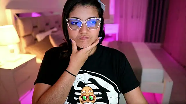 Snapshot of Camilaa_bueno chatting on March 2025 03:04:01 AM Camilaa bueno online show from March 2025 03:04:01 AM