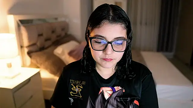 Snapshot of Camilaa_bueno chatting on September 2025 11:19:02 PM Camilaa bueno online show from September 2025 11:19:02 PM