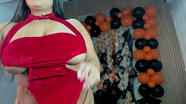 Any topless online show from October 2025 11:00:02 AM