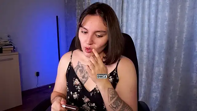 Snapshot of Hoot_owl_cb chatting on October 2025 02:09:02 AM Hoot owl cb online show from October 2025 02:09:02 AM