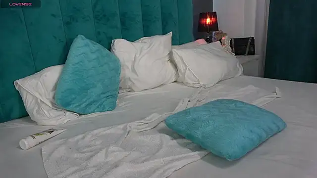 LauraMirage online show from February 2025 10:04:02 AM