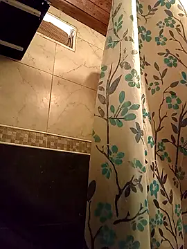 Snapshot of FlacoDani chatting on October 2025 04:49:01 PM FlacoDani online show from October 2025 04:49:01 PM