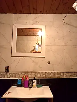 Snapshot of FlacoDani chatting on November 2025 02:49:01 PM FlacoDani online show from November 2025 02:49:01 PM