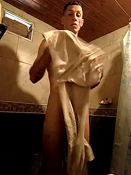 Snapshot of FlacoDani chatting on November 2025 06:17:01 PM FlacoDani online show from November 2025 06:17:01 PM