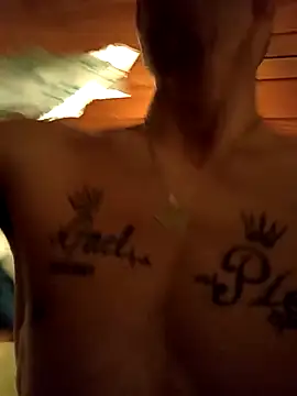 Snapshot of FlacoDani chatting on November 2025 05:02:01 PM FlacoDani online show from November 2025 05:02:01 PM