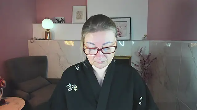 AlexandraKind online show from November 2025 01:44:02 PM