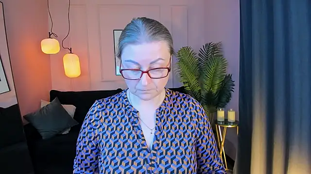 AlexandraKind online show from December 2025 01:33:02 AM