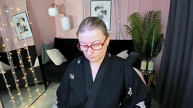 AlexandraKind online show from January 2026 01:41:02 AM