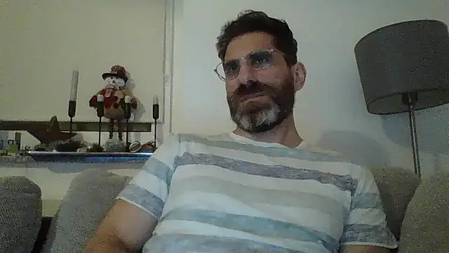 Snapshot of alcatraz009 chatting on December 2024 08:57:02 PM alcatraz009 online show from December 2024 08:57:02 PM
