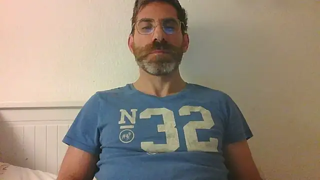 Snapshot of alcatraz009 chatting on October 2025 01:04:02 AM alcatraz009 online show from October 2025 01:04:02 AM