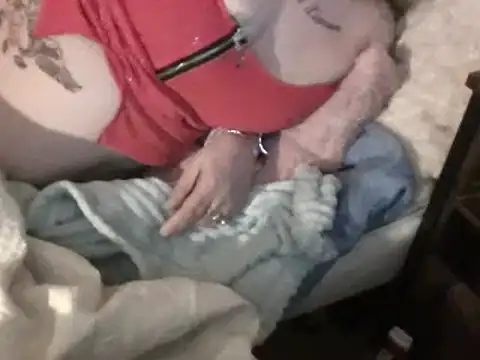 housewife shantie online show from February 2025 08:42:02 PM