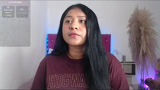 alinakiss online show from November 2025 05:40:01 AM