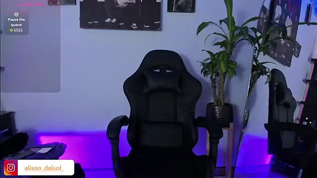 Alisson Wynter online show from September 2025 03:52:01 AM