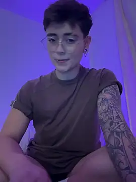 Snapshot of Chriss_gomez2 chatting on November 2025 09:04:02 AM Chriss gomez2 online show from November 2025 09:04:02 AM