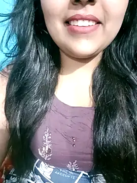 Love-Veronica online show from May 2026 06:05:01 PM